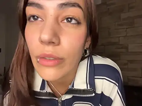 sweetaddictionbyThy webcam