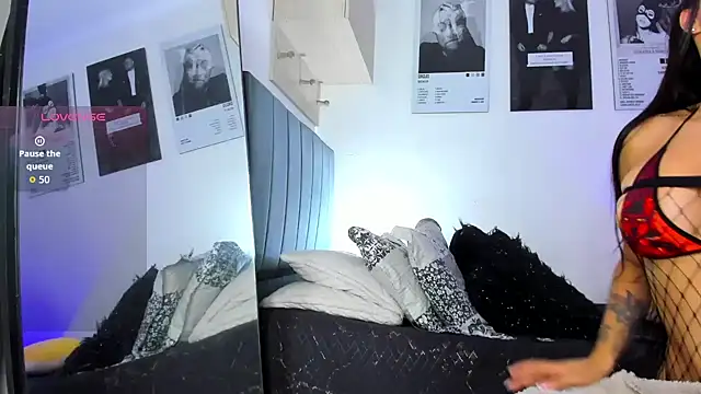 hollyprincess_2 live sex cam