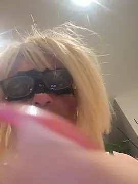 GentleEmma74 webcam