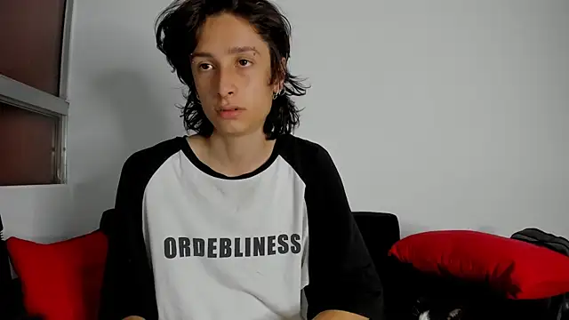 cirosky_elchicopolla webcam