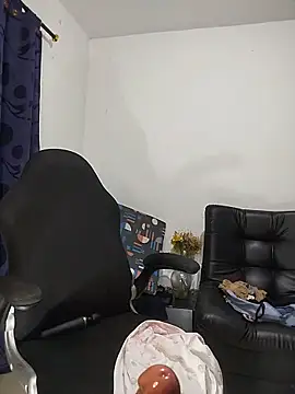LucyDiamonds1 webcam