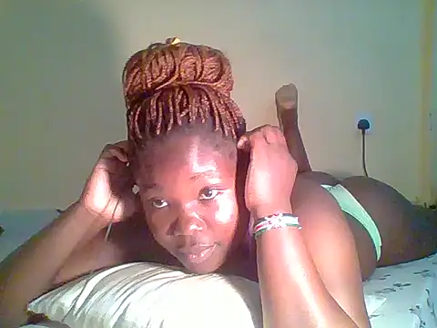 Sexynaughtybeb webcam