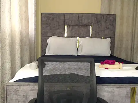 Booby_savage webcam