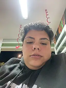 Hailey_Curvy webcam