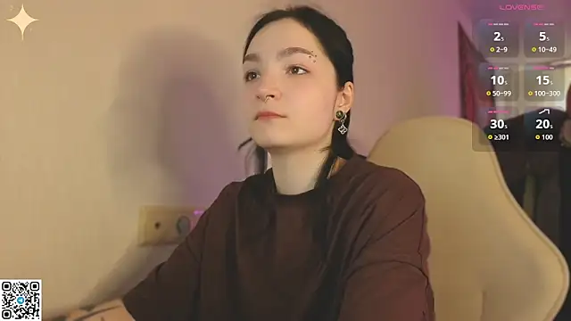 luna_moon13 - Luna_Moon13's free webcam - UK Sex Cams