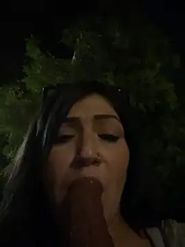  LittleMissEeve chat room
