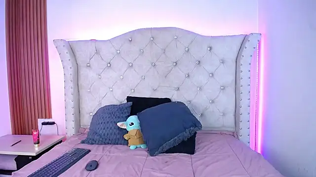 Elizabeth_Evans1 webcam