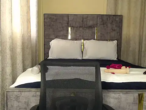 Booby_savage webcam