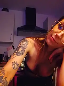LilyOrion webcam