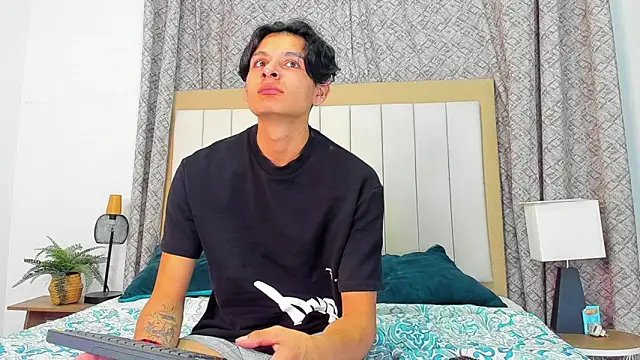 Maicol_ruiz972049 webcam