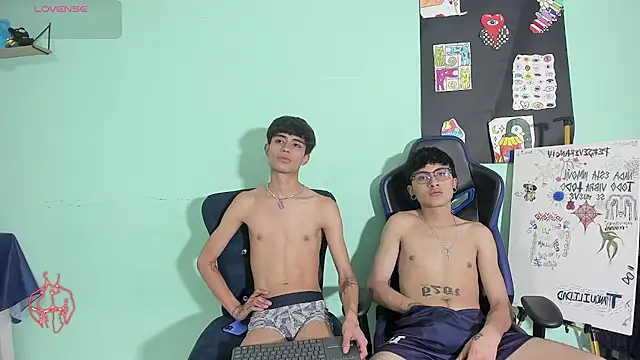 TYLERhHOT2005 webcam