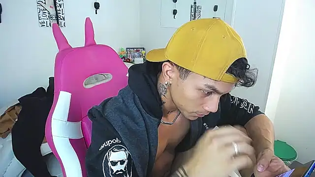 Leonard_Price webcam