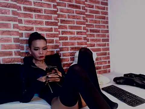 PHLauraLove webcam