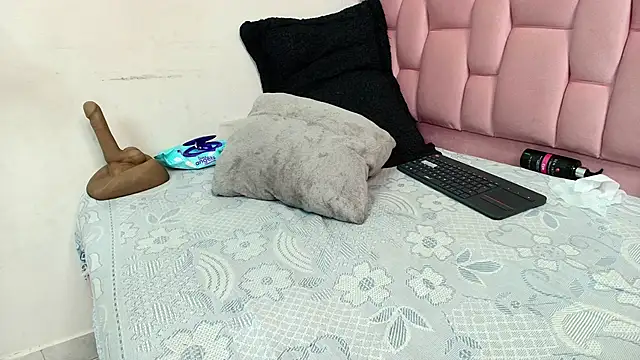 victoria_aphril webcam
