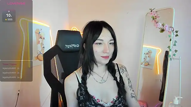 AliceeinWonderlanddd webcam