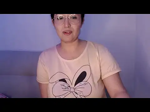 Elina_Rose888 webcam