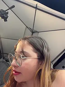 AliciaWhite_nt webcam