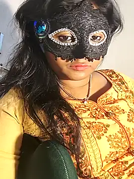 DIRTYSECRET_QUEEN_07