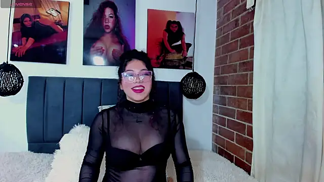 kyliejenner_hot