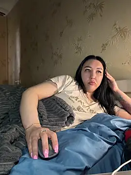 Naughtbaby_2025 webcam