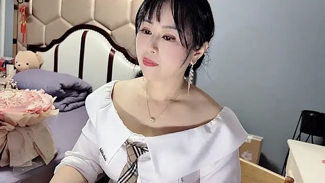 yaoyao22678 webcam