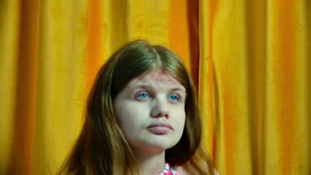ChloeHalses webcam