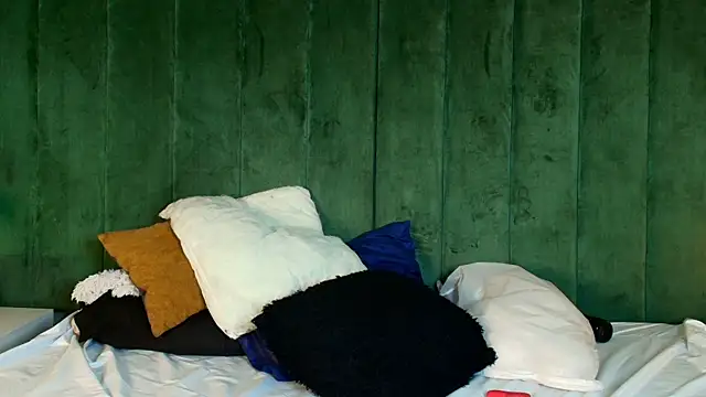 MeganEvanss__ webcam