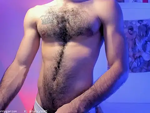 LarryGarzon live sex cam