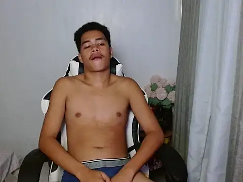 curlyasian_njxx webcam