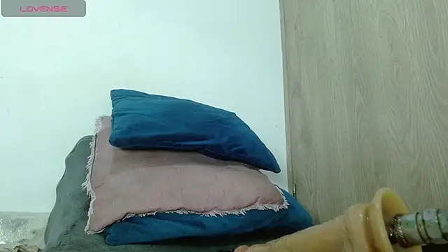 avaleri_cherry webcam
