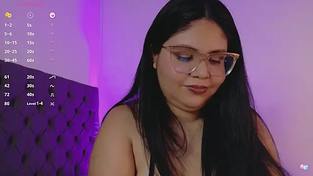 Aimi_velvet webcam