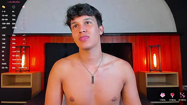 Leo_Savage_ webcam