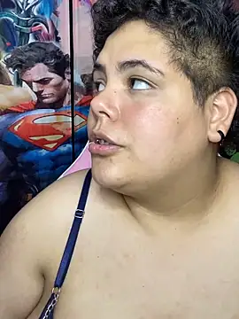 Hailey_Curvy webcam