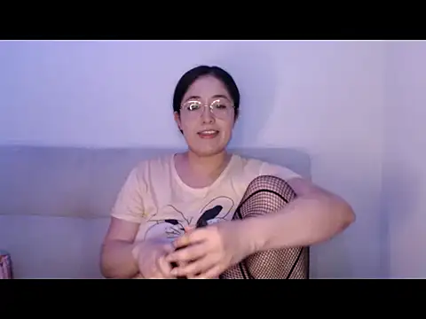 Elina_Rose888 webcam