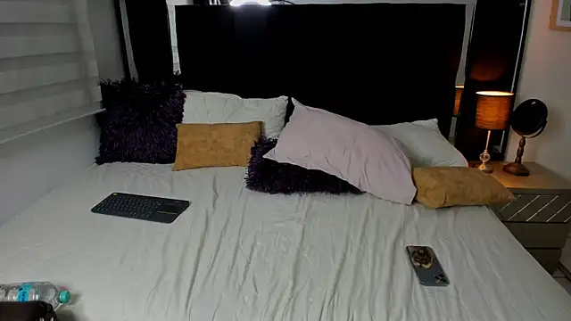 Tiana_moon webcam
