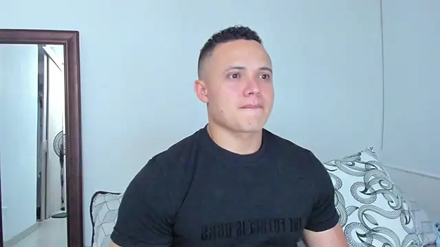 KingLevi01 webcam