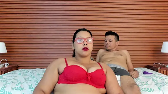 deepandcurvy - DeepandCurvy's free webcam - UK Sex Cams