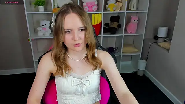Emmaa_Kimm webcam