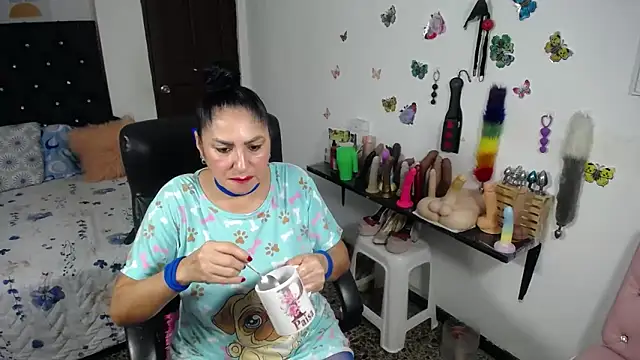 mature_bigboobs10 webcam