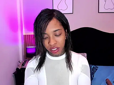 Pauline_Fox webcam