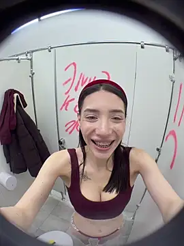 Live cam model BallerinaCappuccino_ broadcasting live