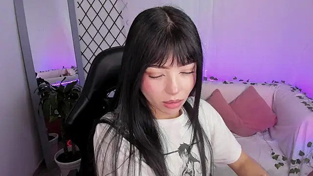 _mia_collins_b_ webcam
