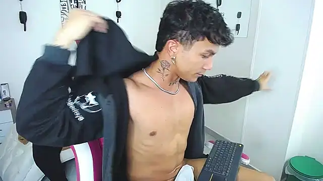 Leonard_Price webcam
