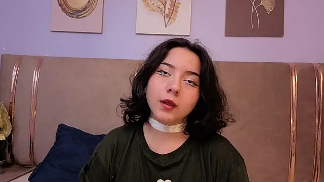 Chloe_Noire webcam