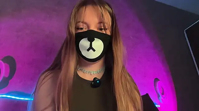 Your_Little_Bear webcam