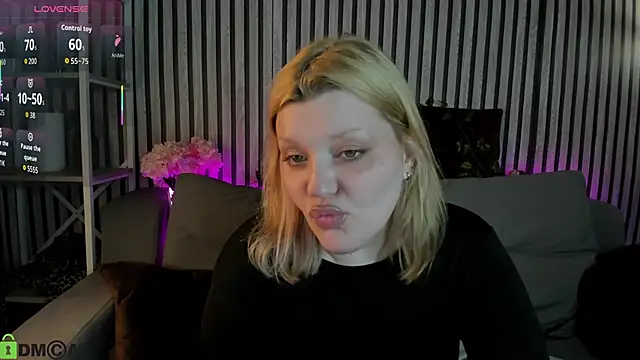 Michele_Greenn webcam