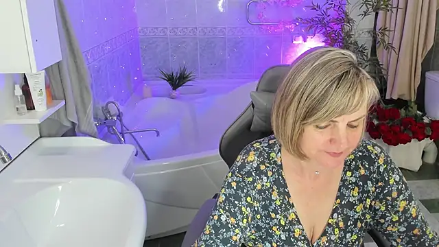BettyGibsonn webcam