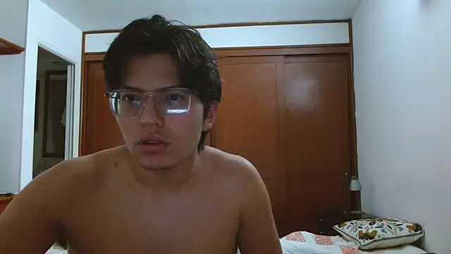 Kriss-09 webcam