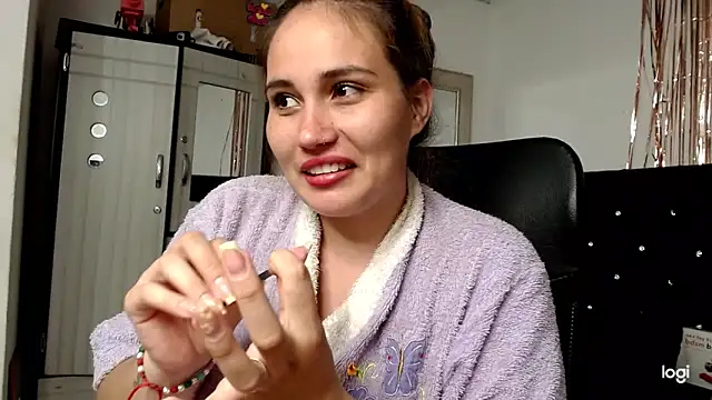 Baby_hornyJM webcam