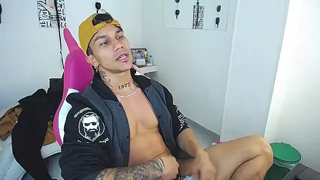 Leonard_Price webcam